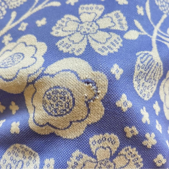 LuLaRoe Floral Strawberry Jacquard Irma Tunic Size Small Periwinkle and Cream - Picture 11 of 13